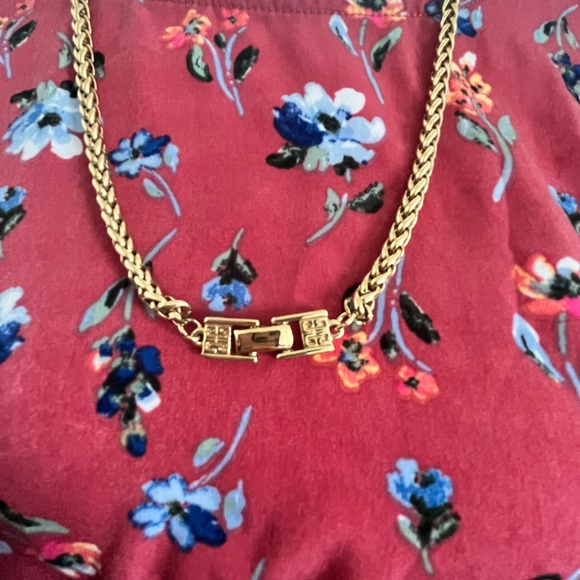 Givenchy Vintage chain - Picture 3 of 4